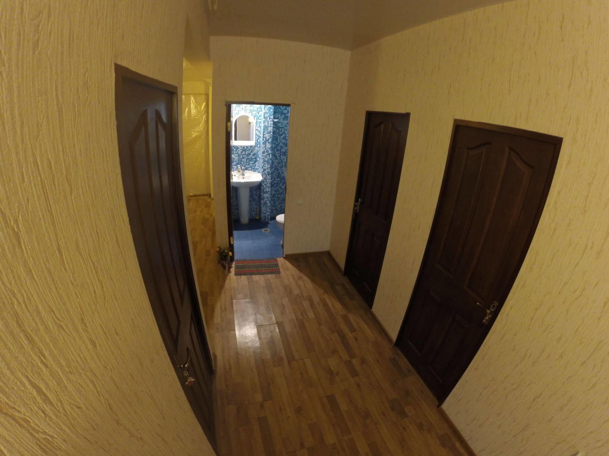 Glide Hostel Ереван Экстерьер фото