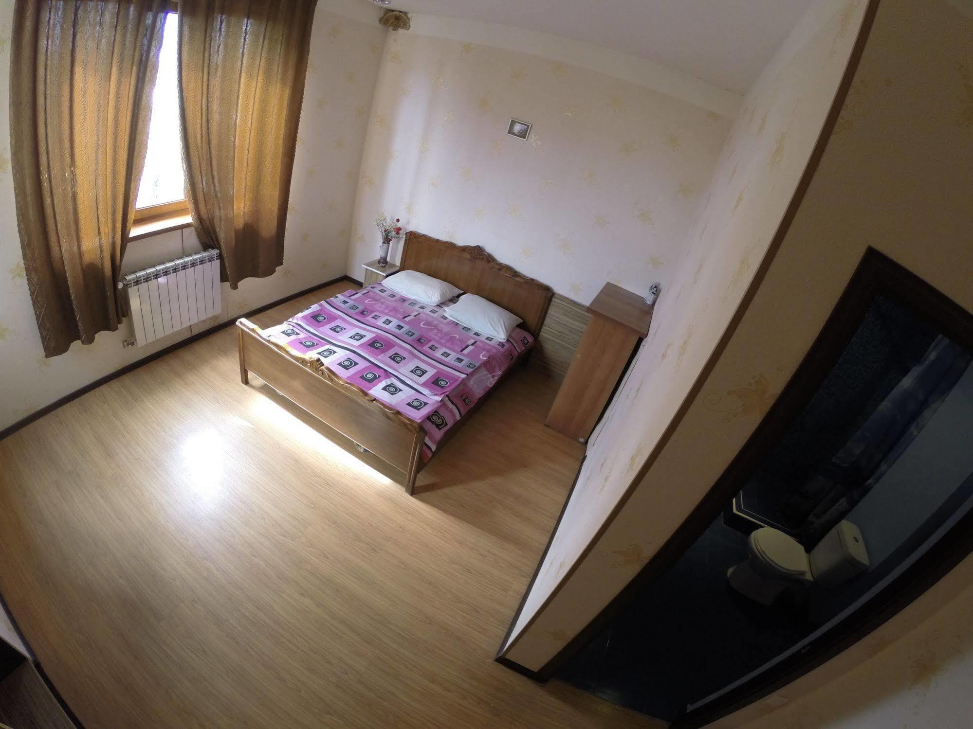 Glide Hostel Ереван Экстерьер фото
