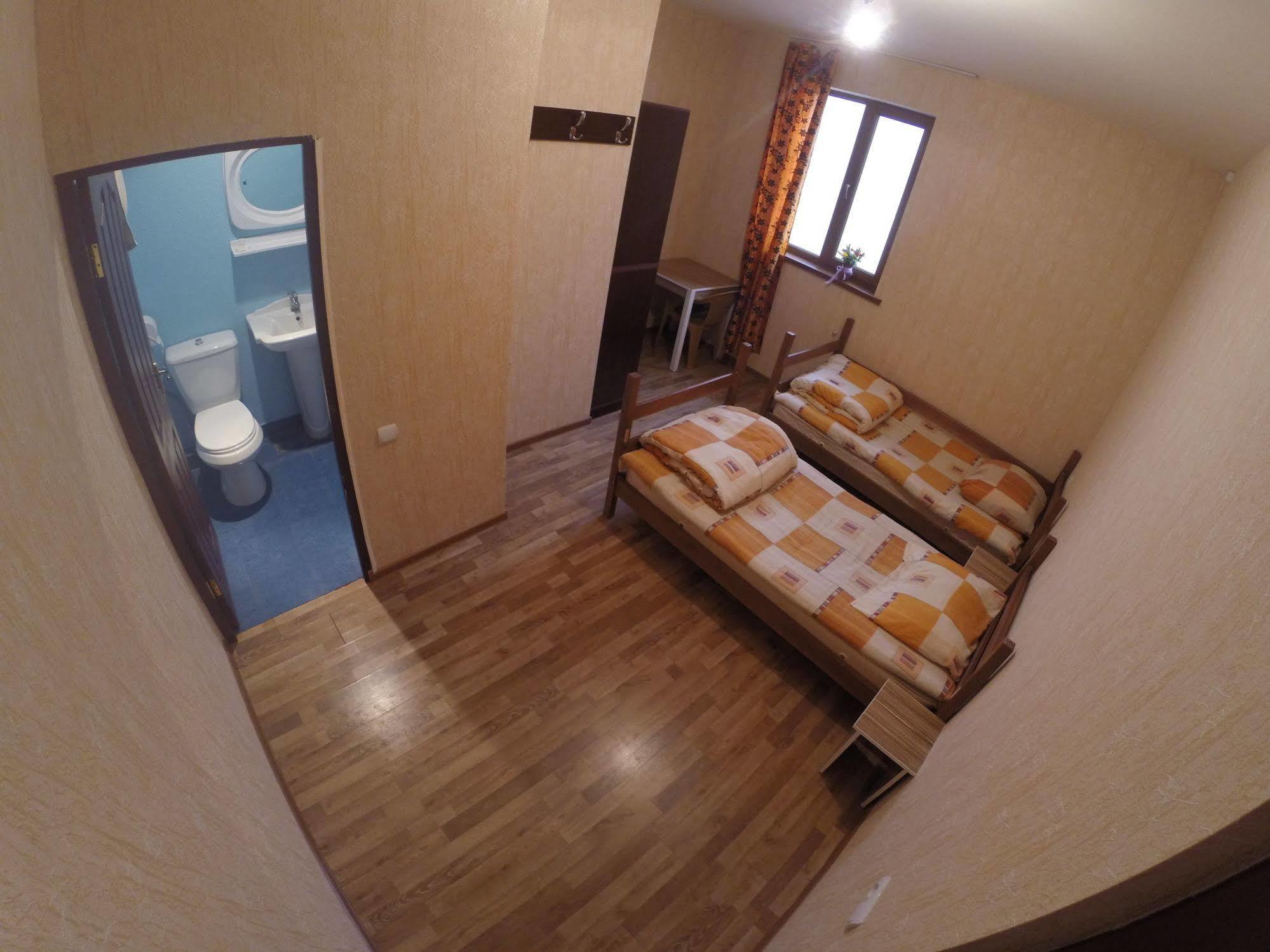 Glide Hostel Ереван Экстерьер фото